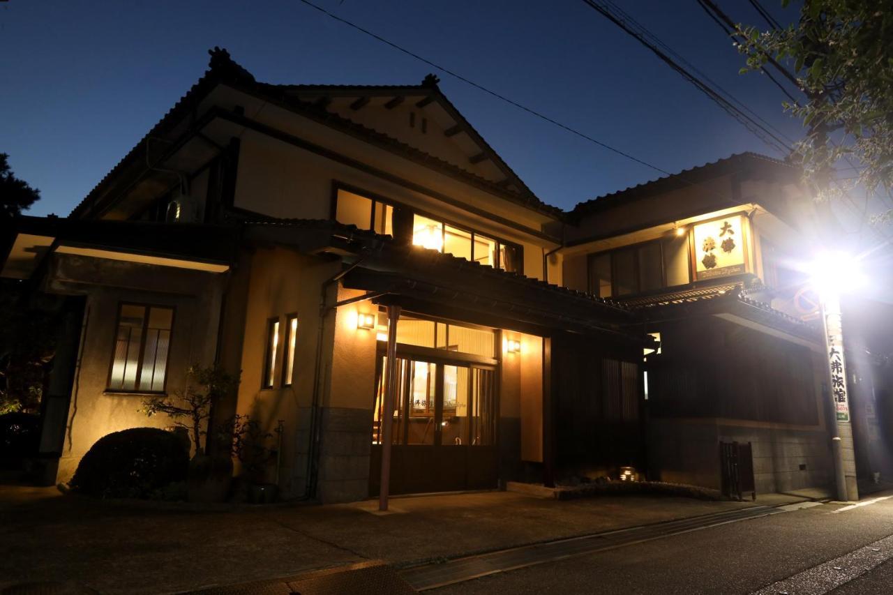 Daibutsu Ryokan Такаока Экстерьер фото